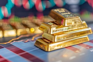 金价新高也不慌？资管机构认可黄金压舱石地位 核心仓位保持稳定