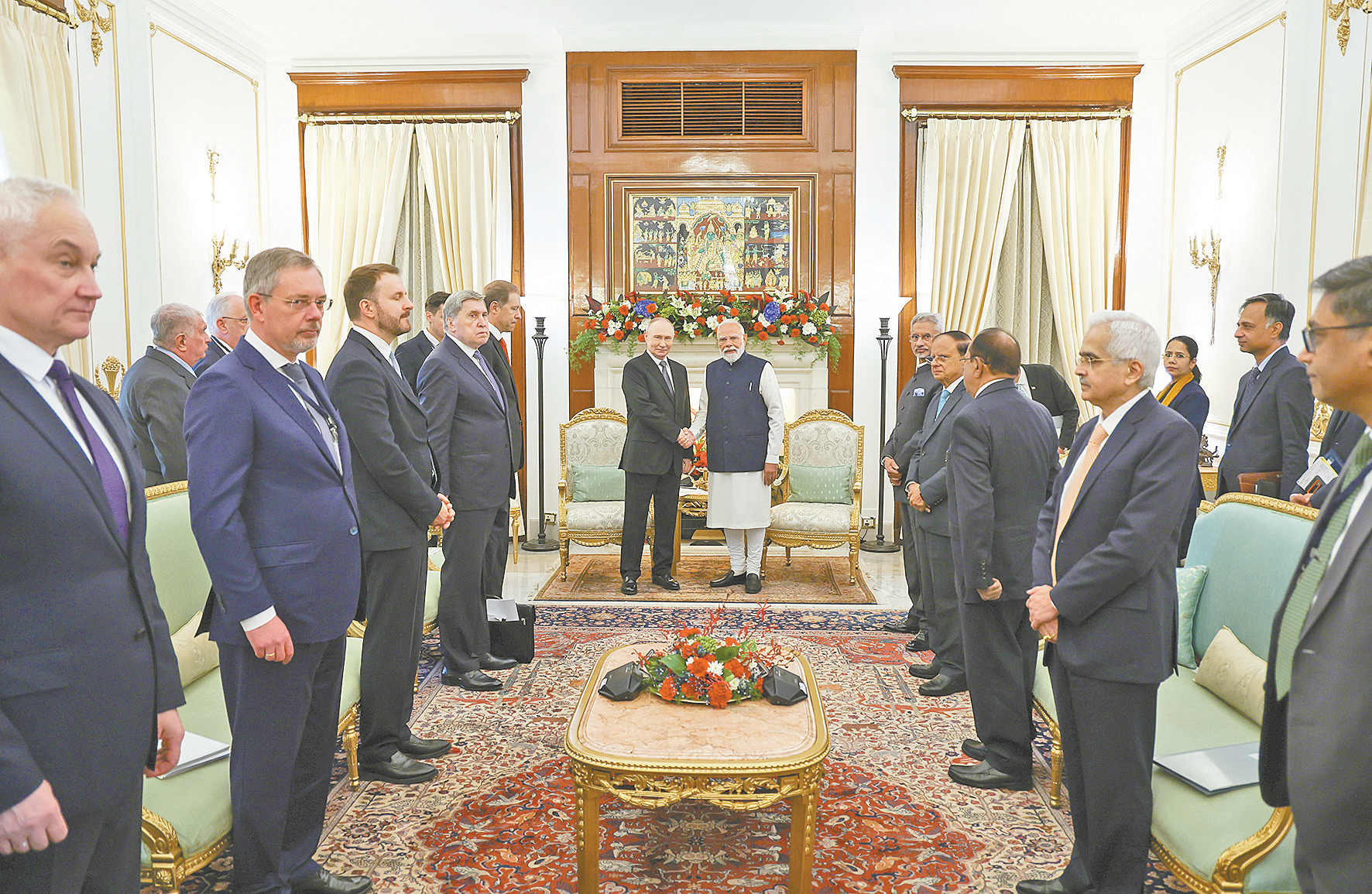 能源供应“不间断	”	，伙伴关系“再调整”，普京访印度签29份合作文件