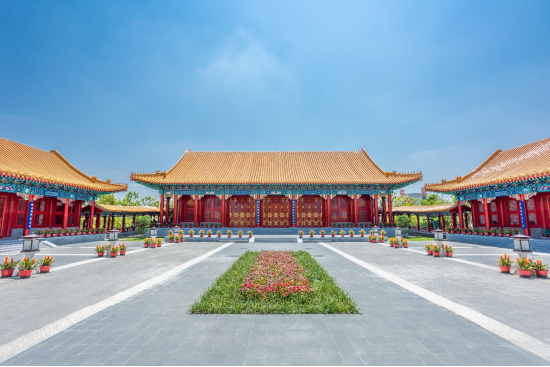 华彬集团出席2025企业家博鳌论坛 战马推新品，VOSS再成指定用水