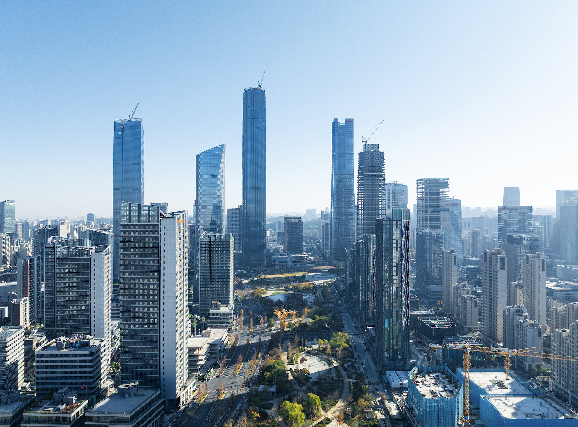 中央要求进一步深化国企改革	，哪些领域值得期待？