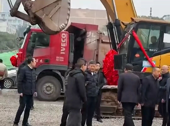 曝孙宏斌现身重庆，融创“重庆湾”超级项目动工，明年初推货