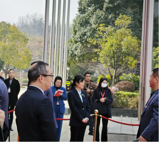 不再叫“家人”！ 茅台新帅陈华立规：不让渠道商亏钱，但也别想“躺赢”| 酒业内参
