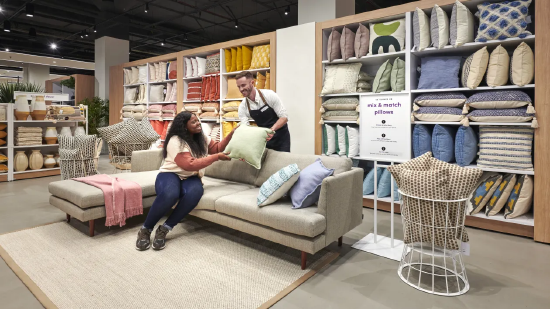 特朗普再度推迟家具关税上调，RH	、Wayfair股价应声上涨