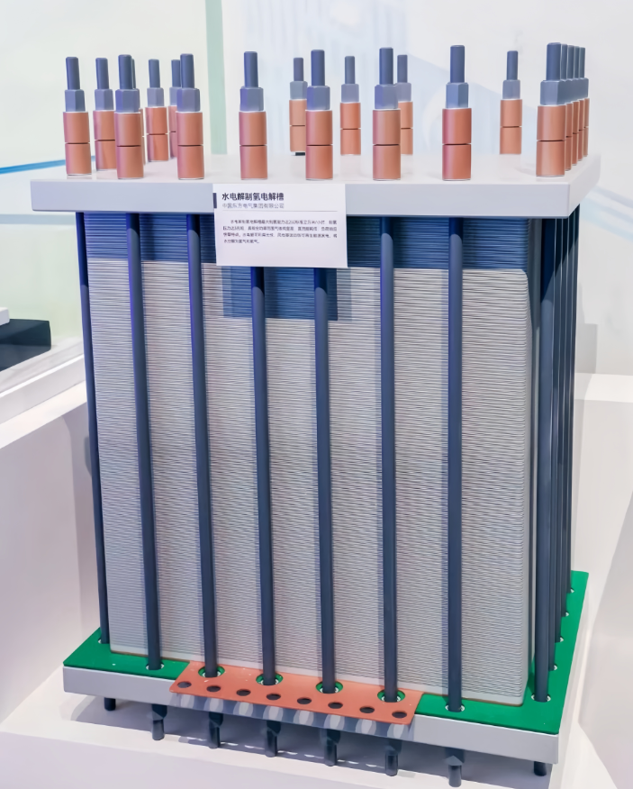 骄傲！“德阳造” 三项重器亮相国博……