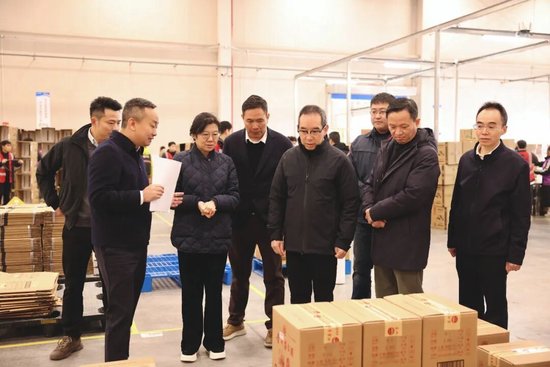 陈华、王莉调研i茅台配套物流保障情况