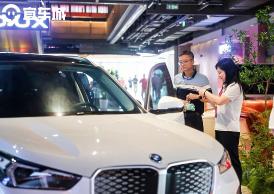 合肥绿地GX360全面开业，四大主力业态旗舰店同步启幕	，打响2026“购在中国	”暨新春消费季行动