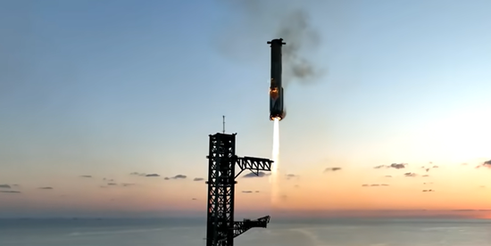 马斯克大动作！SpaceX申请部署100万颗卫星！重磅数据，首次曝光