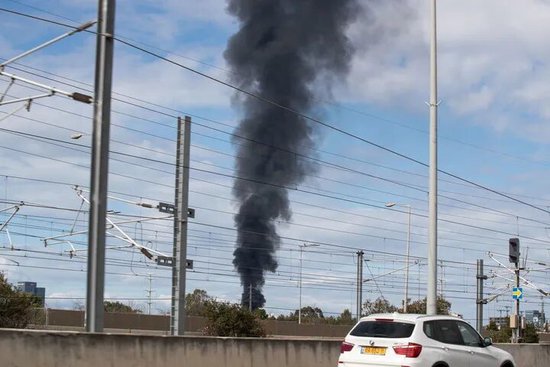 伊朗	，开始反击